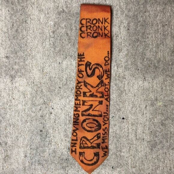 Vintage 1990’s One of a King Hugo Boss “Cronk Tie” | IYKYK - Picture 1 of 4